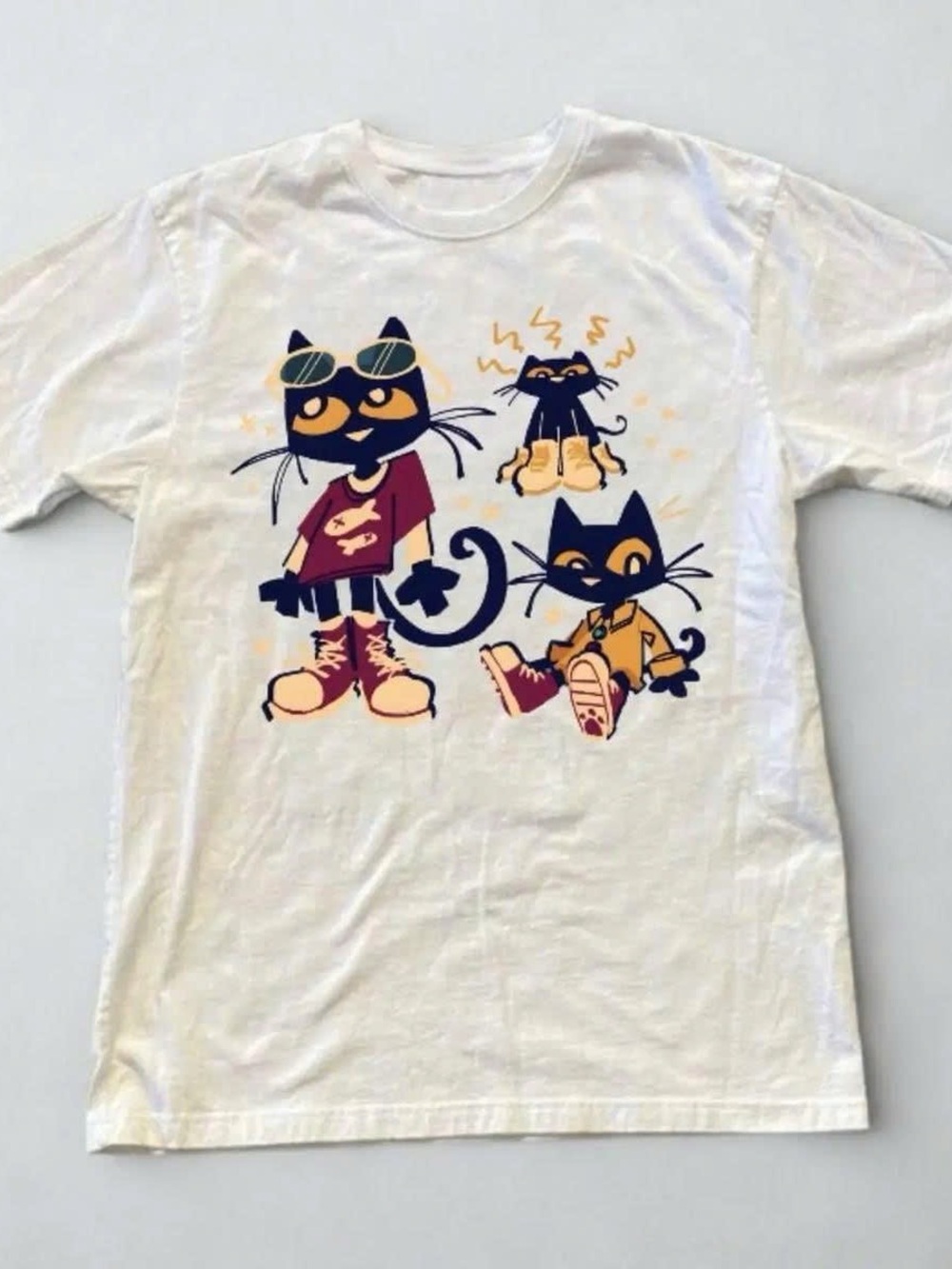 Gildan White Tee with Navy, Yellow & Maroon Cat Cartoon Graphic